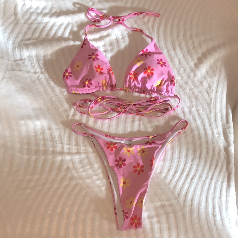 Bohemian Floral Print High Rise Tie Up Triangle Bikini Swimsuit